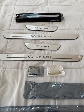 Illuminated Door Sill Protectors - Silver